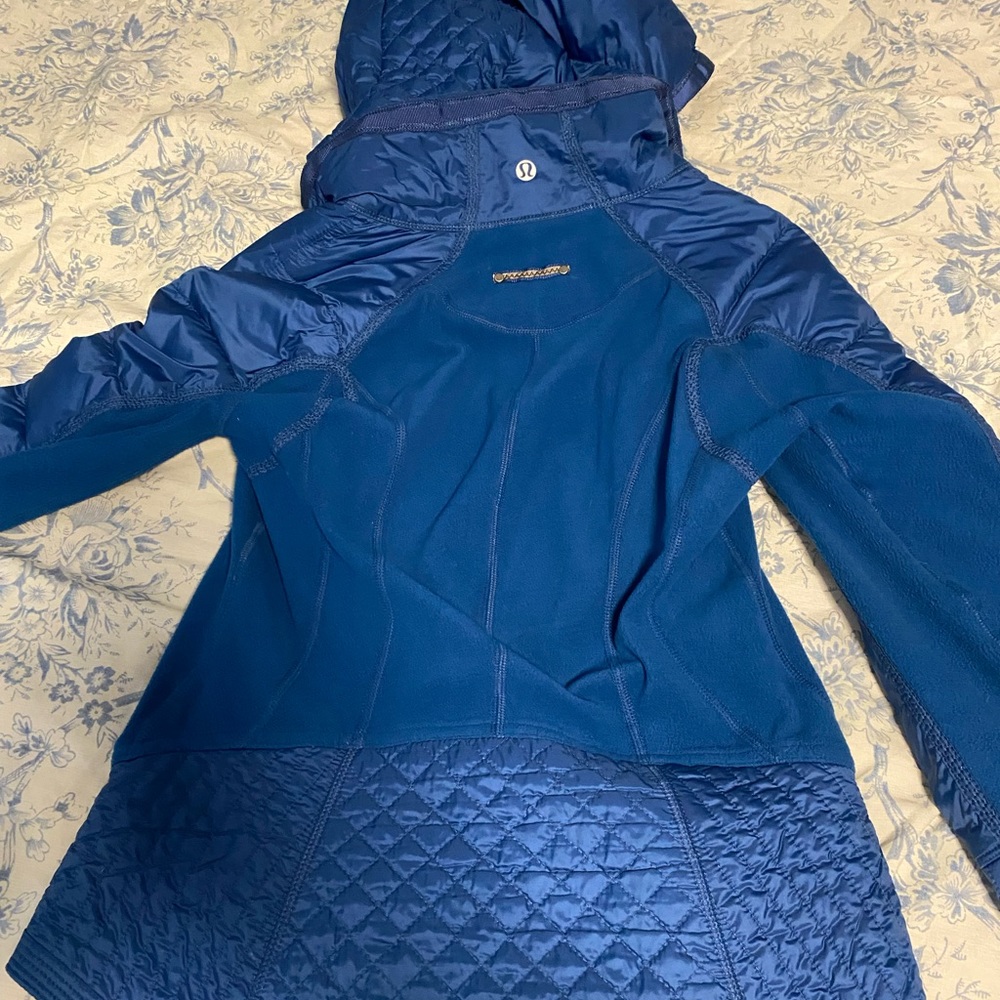 Lululemon running jacket - Picture 2 of 5